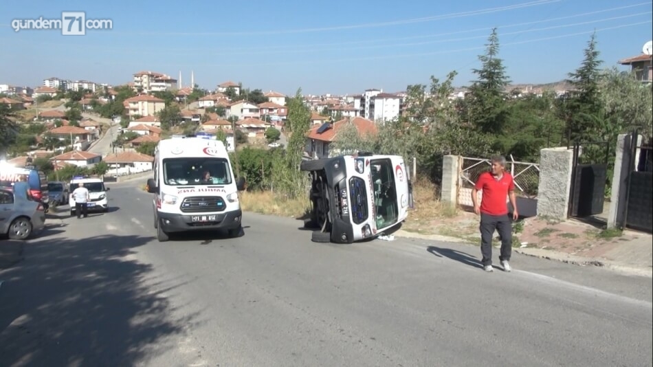 kirikkale trafik kazasi otomobil ambulans 4 yarali 2 1