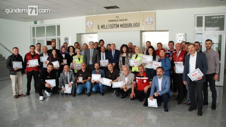 Kırıkkale’de Deprem Bölgesinde Gönüllü Görev Alan Personeller Ödüllendirildi