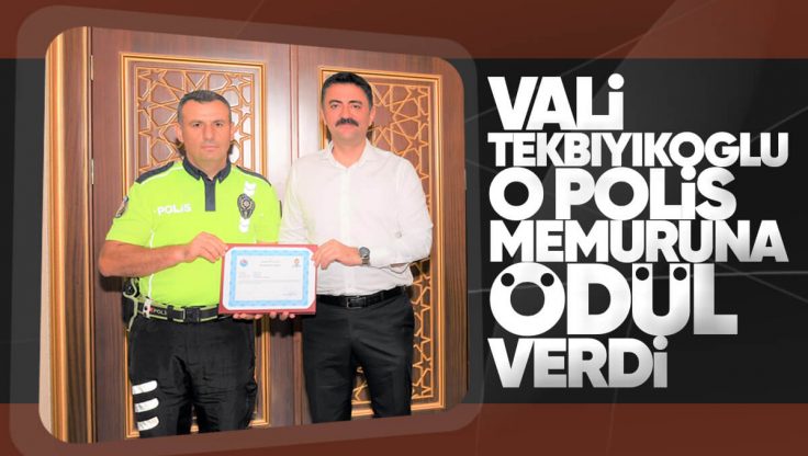 Kırıkkale Valisi Bülent Tekbıyıkoğlu Türk Bayrağını Çöpten Alan Polis Memurunu Ödüllendirildi