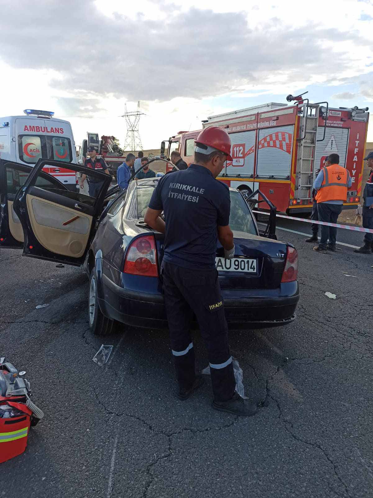 kirikkale-vinc-kamyonu-otomobil-trafik-kazasi-2-olu-1-agir-yarali-2 Kırıkkale'de Feci Trafik Kazası; Otomobil ve Vinç Kamyonu Çarpıştı, 2 Ölü 1 Ağır Yaralı