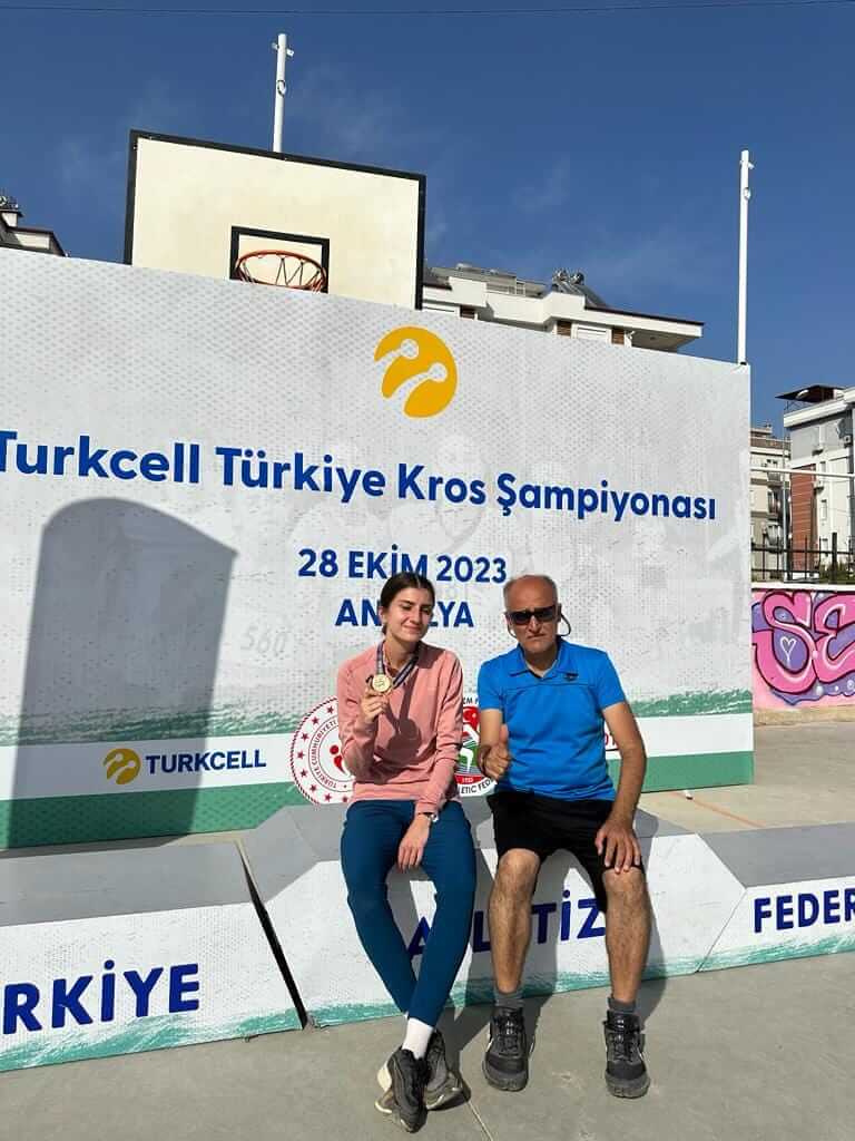pelinsu-sahin-kirikkale-turkiye-sampiyonu-2 Kırıkkale'nin Gururu Pelinsu Şahin, Ferdi Kros Şampiyonası'nda Türkiye Şampiyonu Oldu