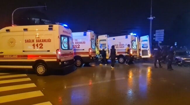 kirikkale-feci-trafik-kazasi-otomobiller-kafa-kafaya-carpisti-9-kisi-yaralandi-4 Kırıkkale'de Gece Saatlerinde Korkutan Trafik Kazası, Otomobiller Kafa Kafaya Çarpıştı; 9 Kişi Yaralandı