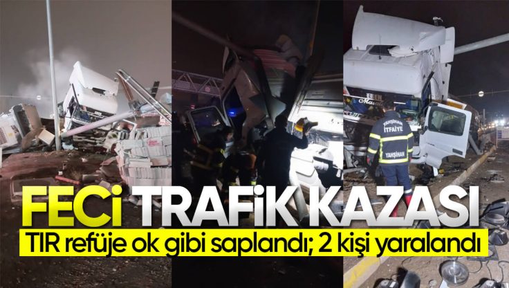 Kırıkkale’de Feci Trafik Kazası, Tır Orta Refüje Ok Gibi Saplandı; 2 Yaralı