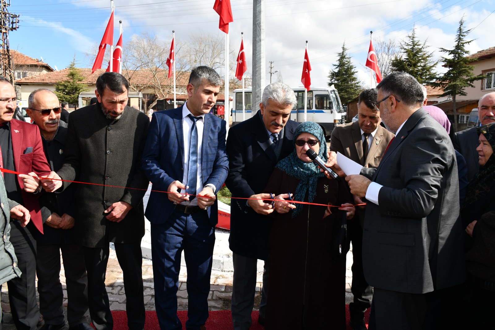 kirikkale-asagimahmutlar-sehitler-aniti5 Kırıkkale Aşağımahmutlar Mahallesi'nde Şehitler Anıtı Açıldı