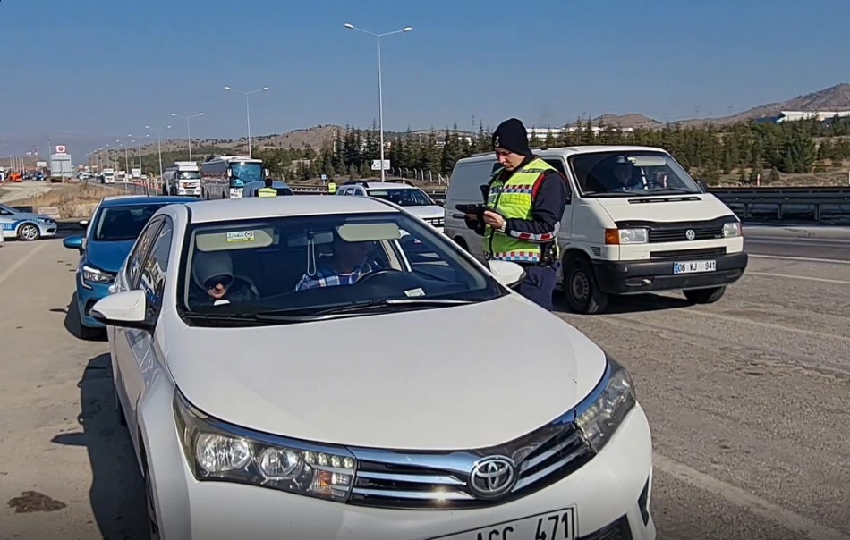 kirikkale-jandarma-denetim-5 Kırıkkale'de Jandarma Ekipleri Denetimlerine Aralıksız Devam Ediyor