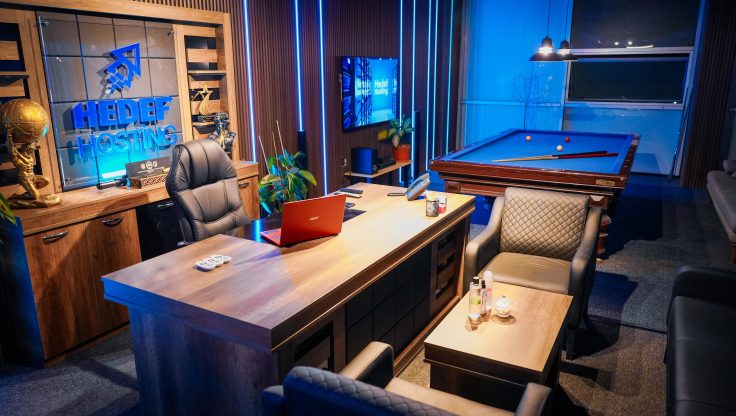 cPanel Hosting: Dijital Sahnenizin Sessiz Orkestra Şefi