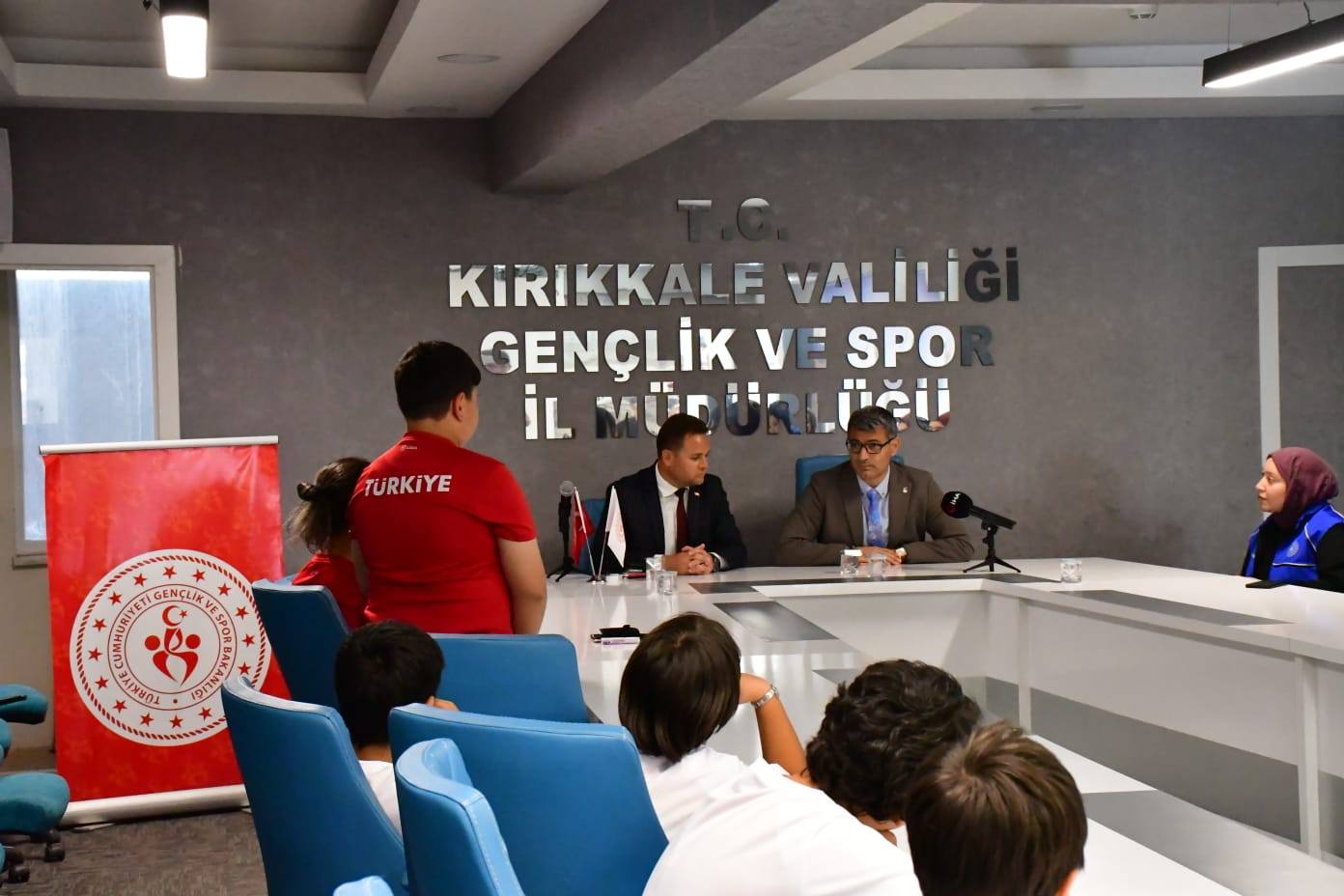 Olimpiyat Madalyalı Milli Atıcı Yusuf Dikeç Kırıkkale'de Gençlere İlham Verdi 6 yusuf dikec kirikkale 7