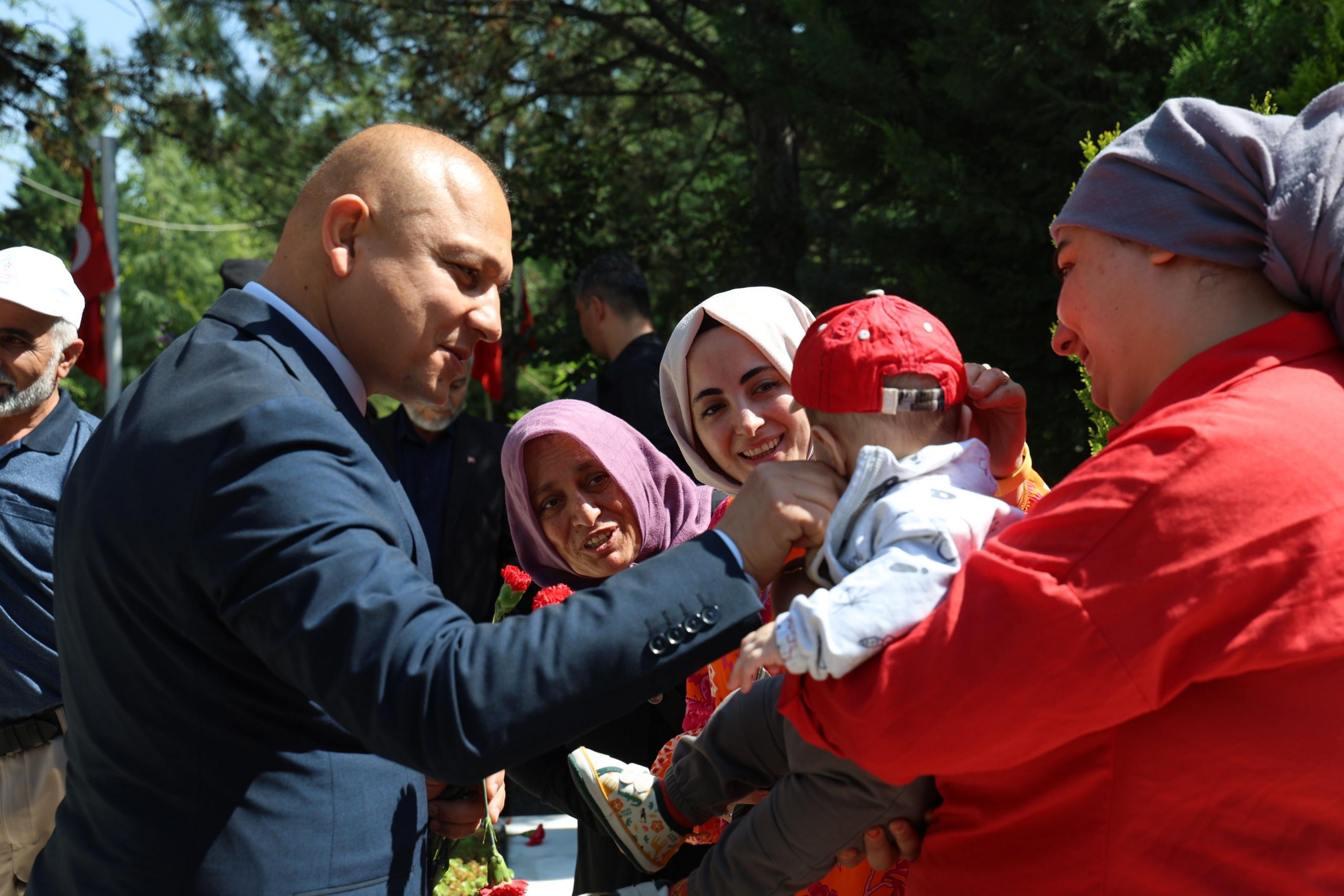 Kırıkkale'de Bayram Arifesinde Şehitlik Ziyareti: 'Vatan Size Minnettar' 5 IMG 20250605 WA0029 scaled