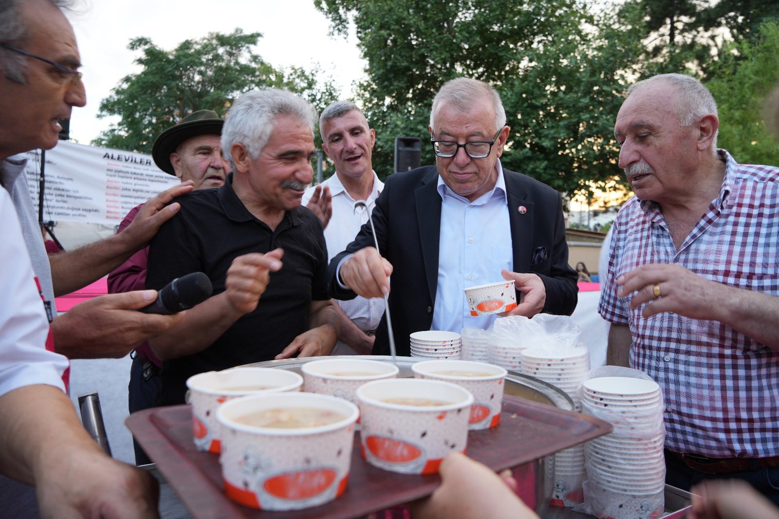 Kırıkkale'de Aşure Lokması Etkinliğinde Birlik ve Semah Buluştu 3 527254308 3884155605230125 8373558704549229553 n