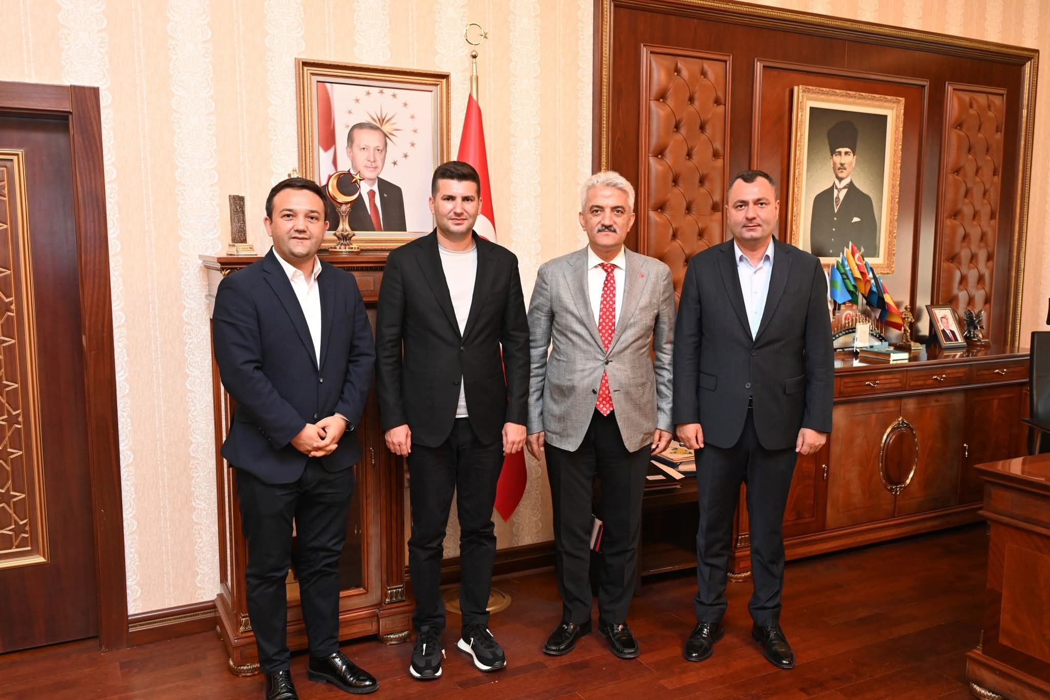 Ülkü Ocakları Genel Başkanı Ahmet Yiğit Yıldırım'dan Kırıkkale Valisi Mehmet Makas'a Ziyaret 2 FB IMG 1754507228172