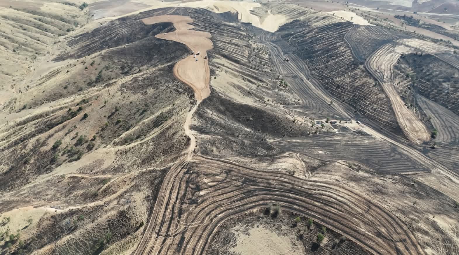 Kırıkkale'de Çıkan Yangında 15 Bin Dönüm Arazi Küle Döndü 4 FB IMG 1755960625774