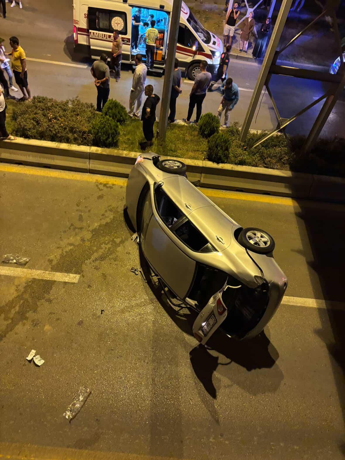 Kırıkkale'de Kontrolden Çıkan Otomobil Üst Geçide Çarparak Hurdaya Döndü: 3 Yaralı 6 IMG 20250824 003431 989