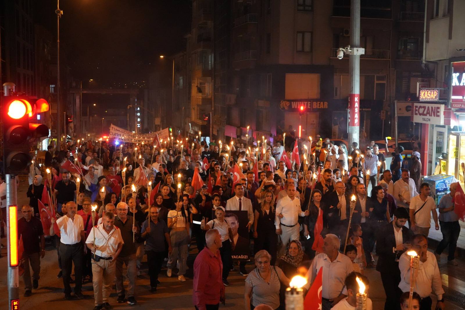 Kırıkkale'de 30 Ağustos Zafer Bayramı Fener Alayı ile Coşkuyla Kutlandı 3 kirikkale 30 agustos fener alayi haber 2