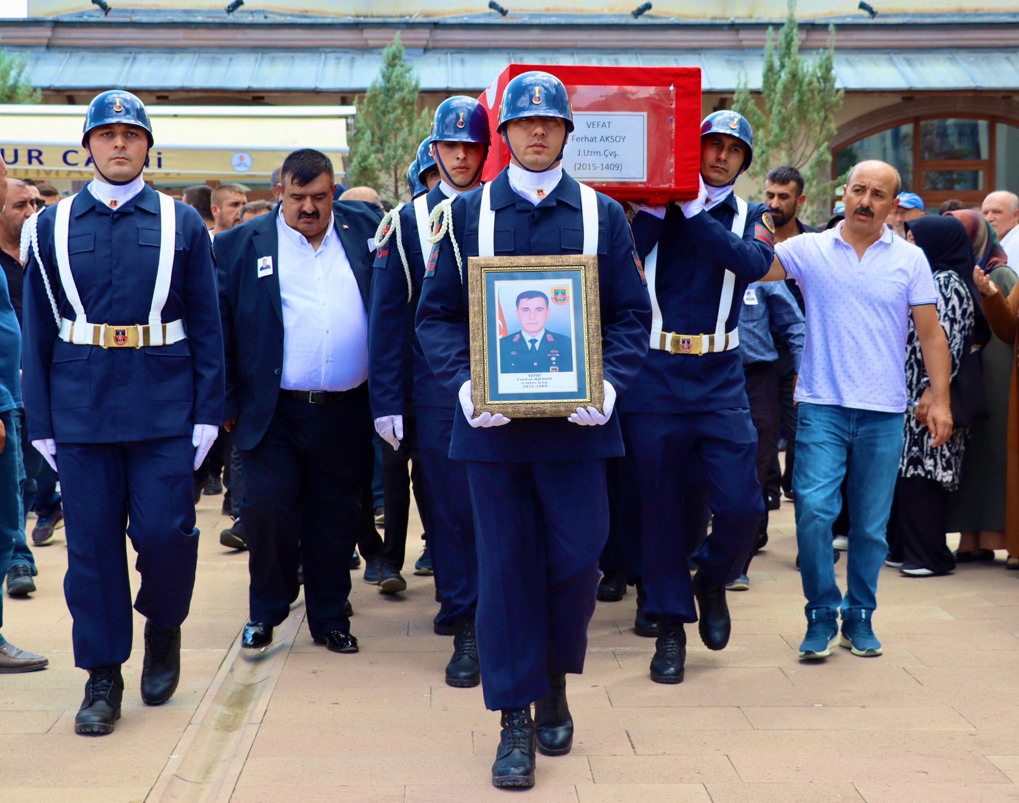 Vefat Eden Kırıkkale'li Jandarma Uzman Çavuş Ferhat Aksoy Son Yolculuğuna Uğurlandı 3 20250907 161444
