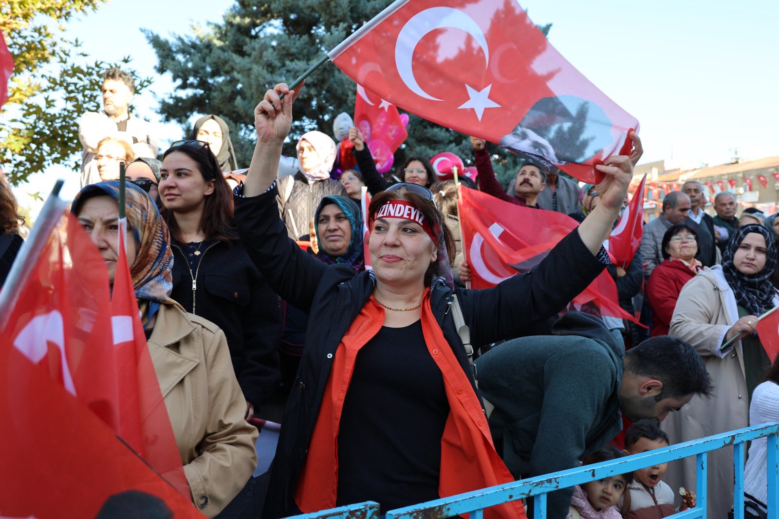 Kırıkkale'de Cumhuriyet Coşkusu: 29 Ekim Cumhuriyet Bayramı Coşkuyla Kutlandı 2 571667490 3971336183178733 8189199460254190326 n