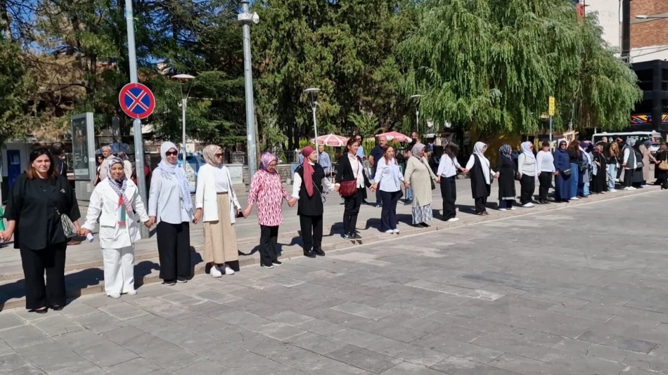 AK Parti Kırıkkale Kadın Kolları'ndan 'Gazze için Sessiz Çığlık' Etkinliği 5 kirikkale gazze sessiz ciglik 3