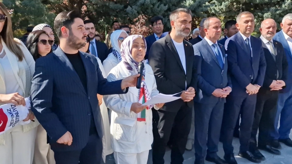 AK Parti Kırıkkale Kadın Kolları'ndan 'Gazze için Sessiz Çığlık' Etkinliği 3 kirikkale gazze sessiz ciglik 6