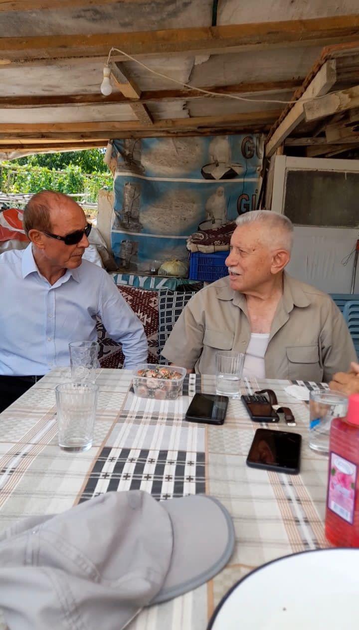 Kırıkkale'de 63 Yıllık Vefa Buluşması: Öğretmen–Öğrenci Bağı İlk Günkü Gibi Sıcak 3 IMG 20251124 231828 638