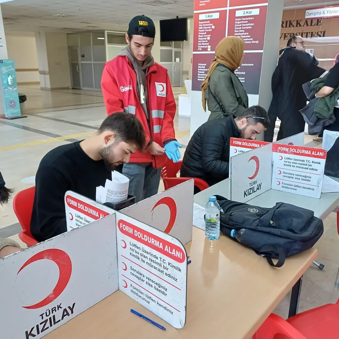 Kirikkale Universitesi Tip Fakultesi Hastanesi olarak Kizilay is birligiyle duzenledigimiz Kan 4