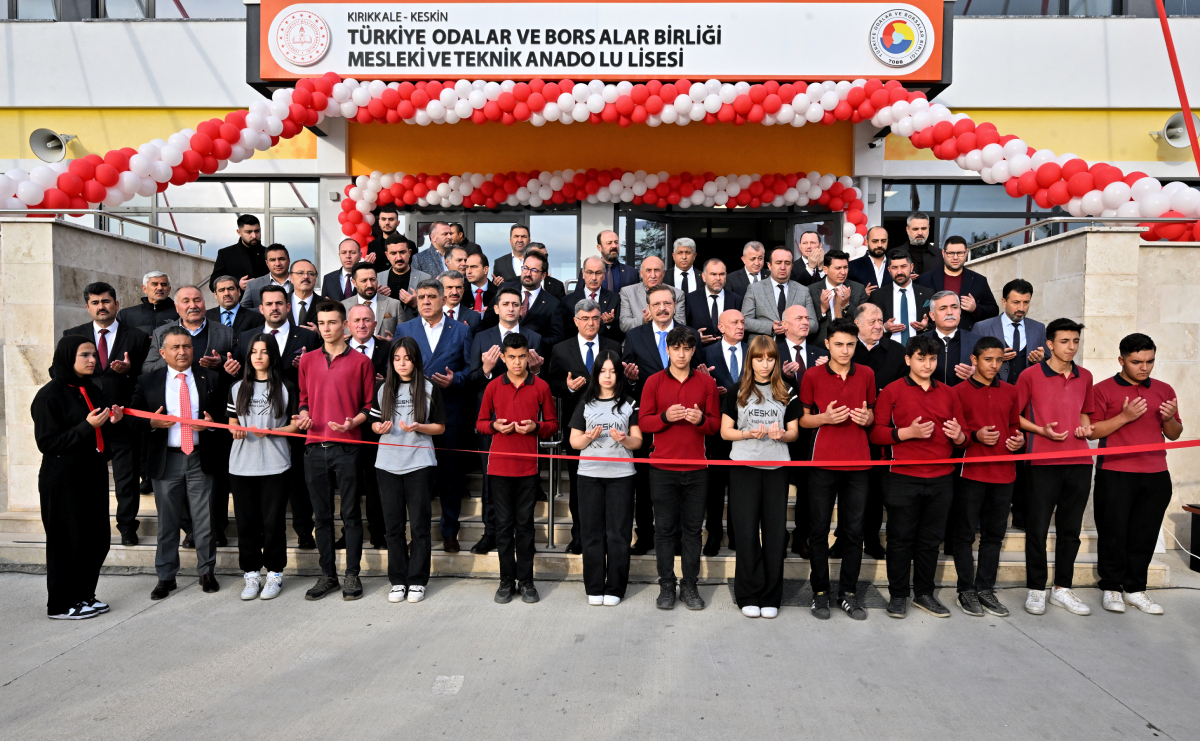 Kırıkkale'de TOBB Mesleki ve Teknik Anadolu Lisesi Açıldı: Öğrenciler TOGG Fabrikasını Ziyaret Etmek İstiyor 1 rifat hisarciklioglu kirikkale tobb lisesi 1
