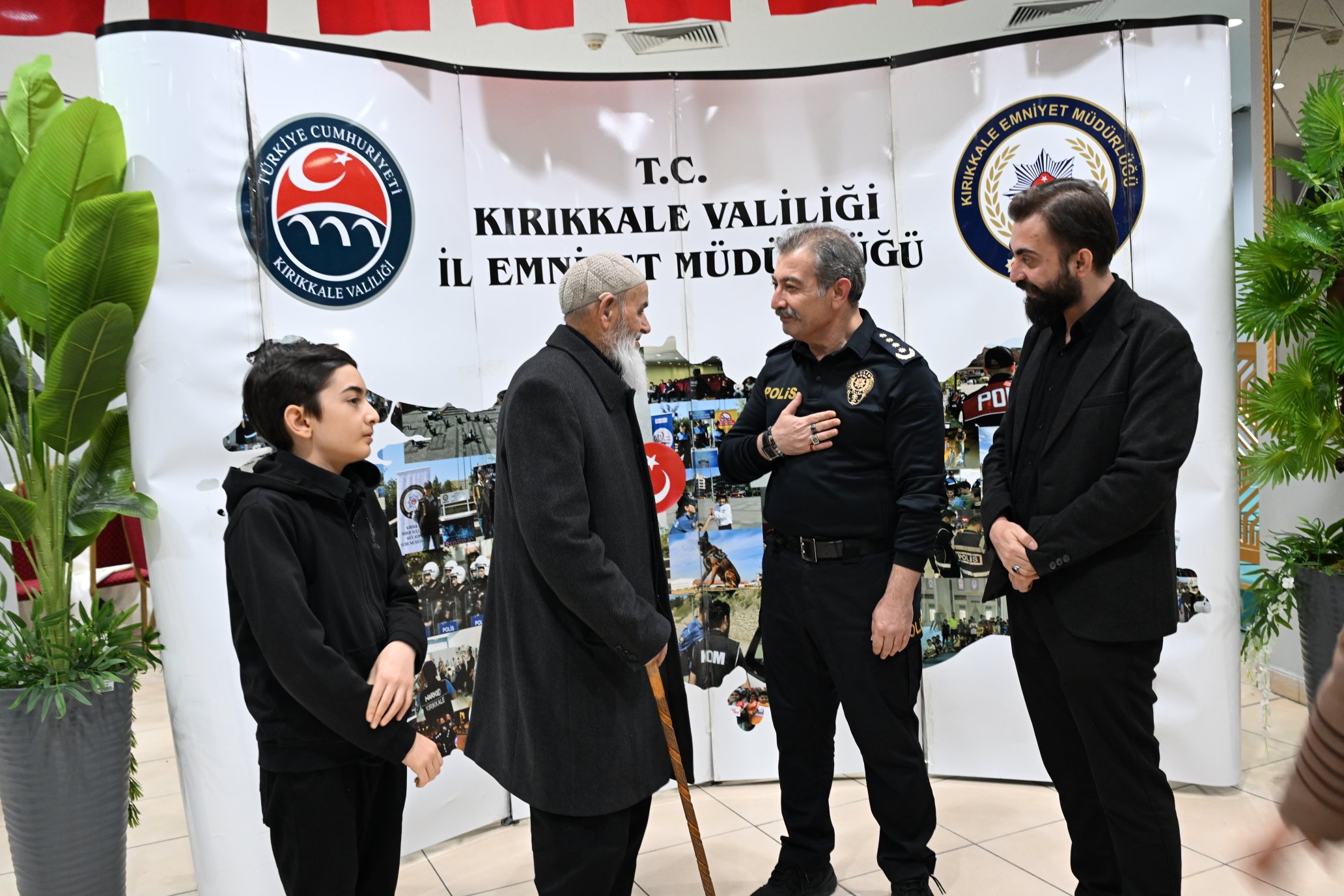 Kırıkkale İl Emniyet Müdürü Mustafa Işık'tan Şehit Aileleri Onuruna Anlamlı Buluşma 1 20251230 233229