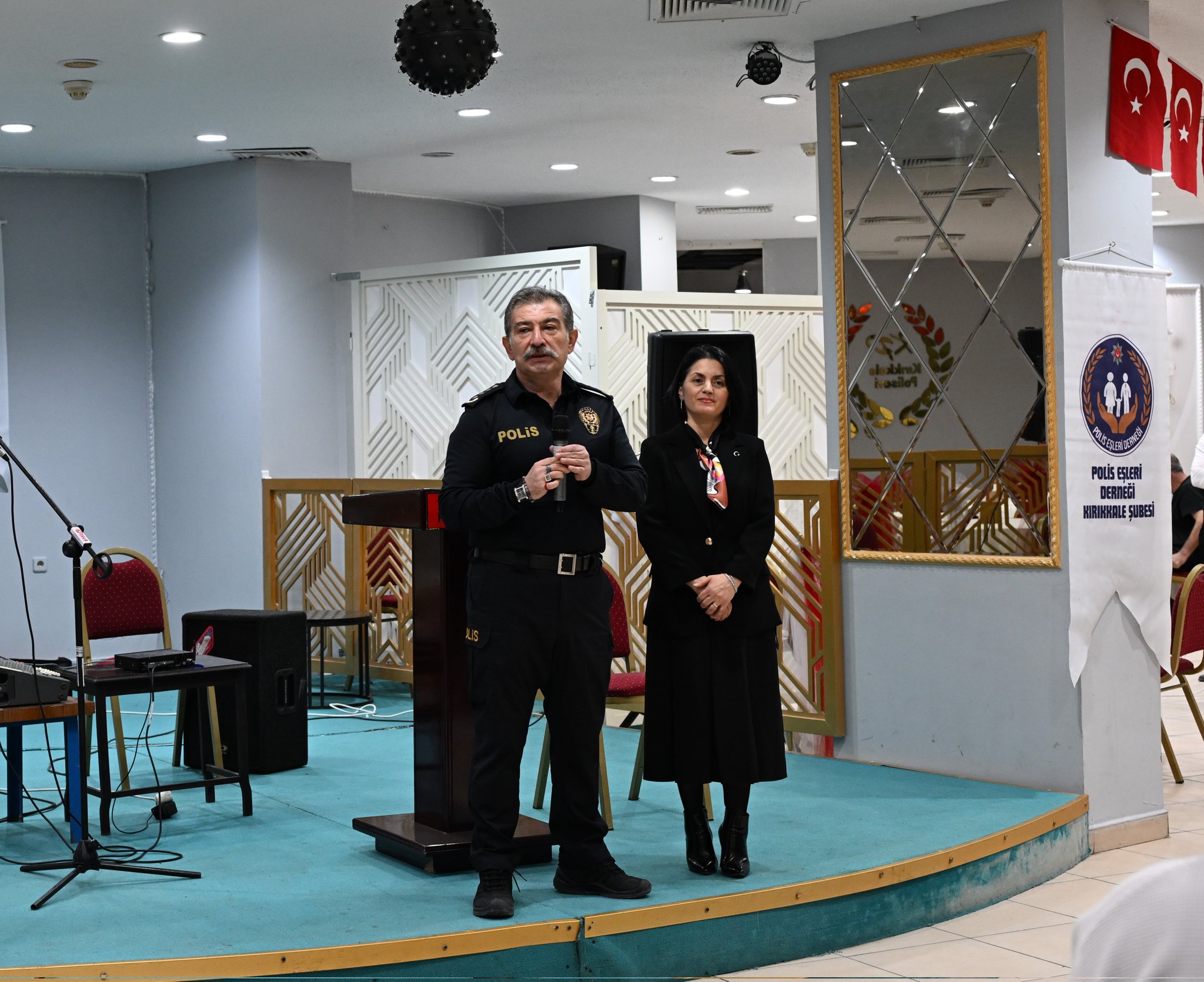 Kırıkkale İl Emniyet Müdürü Mustafa Işık'tan Şehit Aileleri Onuruna Anlamlı Buluşma 2 20251230 233231