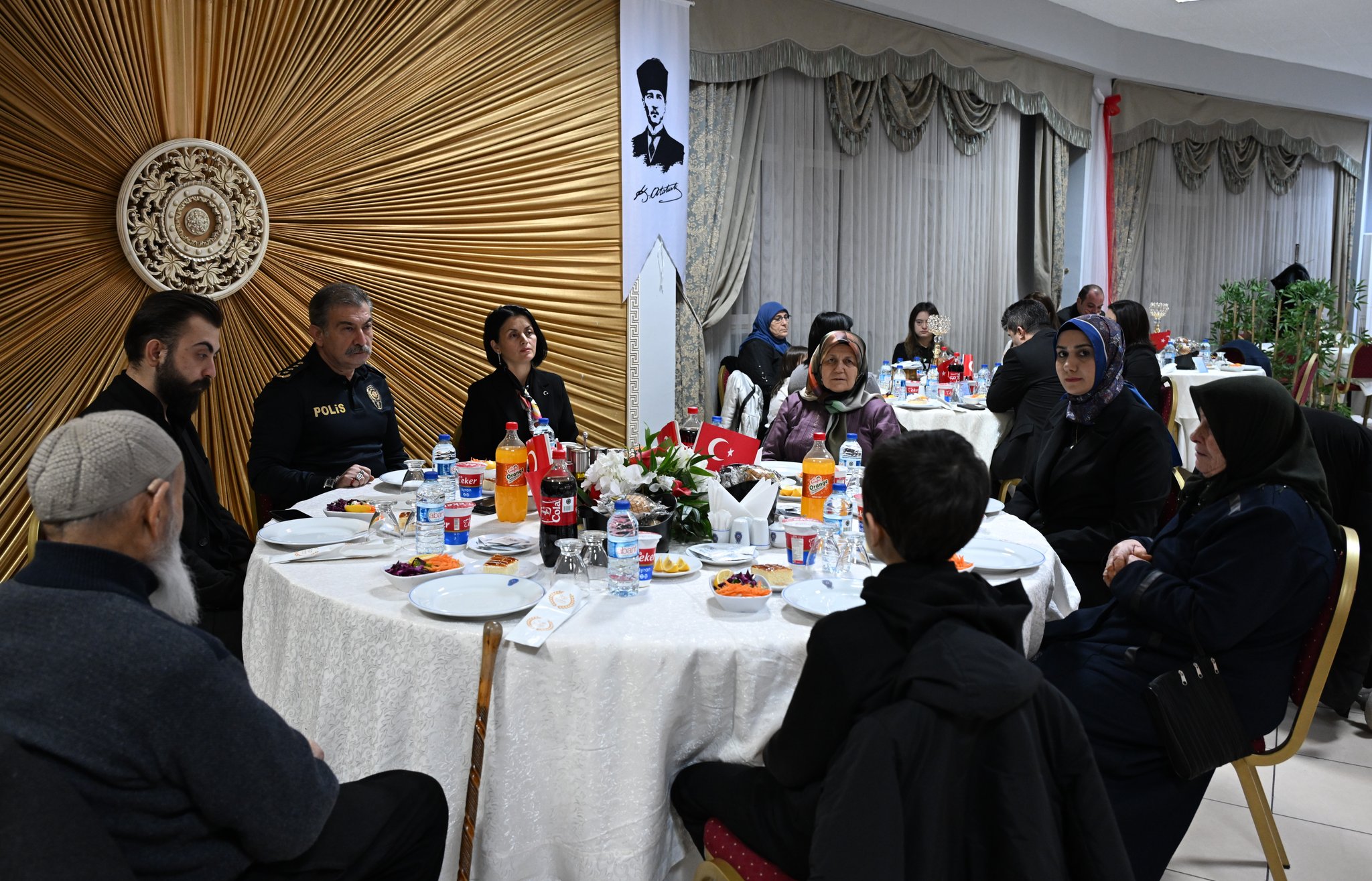 Kırıkkale İl Emniyet Müdürü Mustafa Işık'tan Şehit Aileleri Onuruna Anlamlı Buluşma 3 20251230 233232