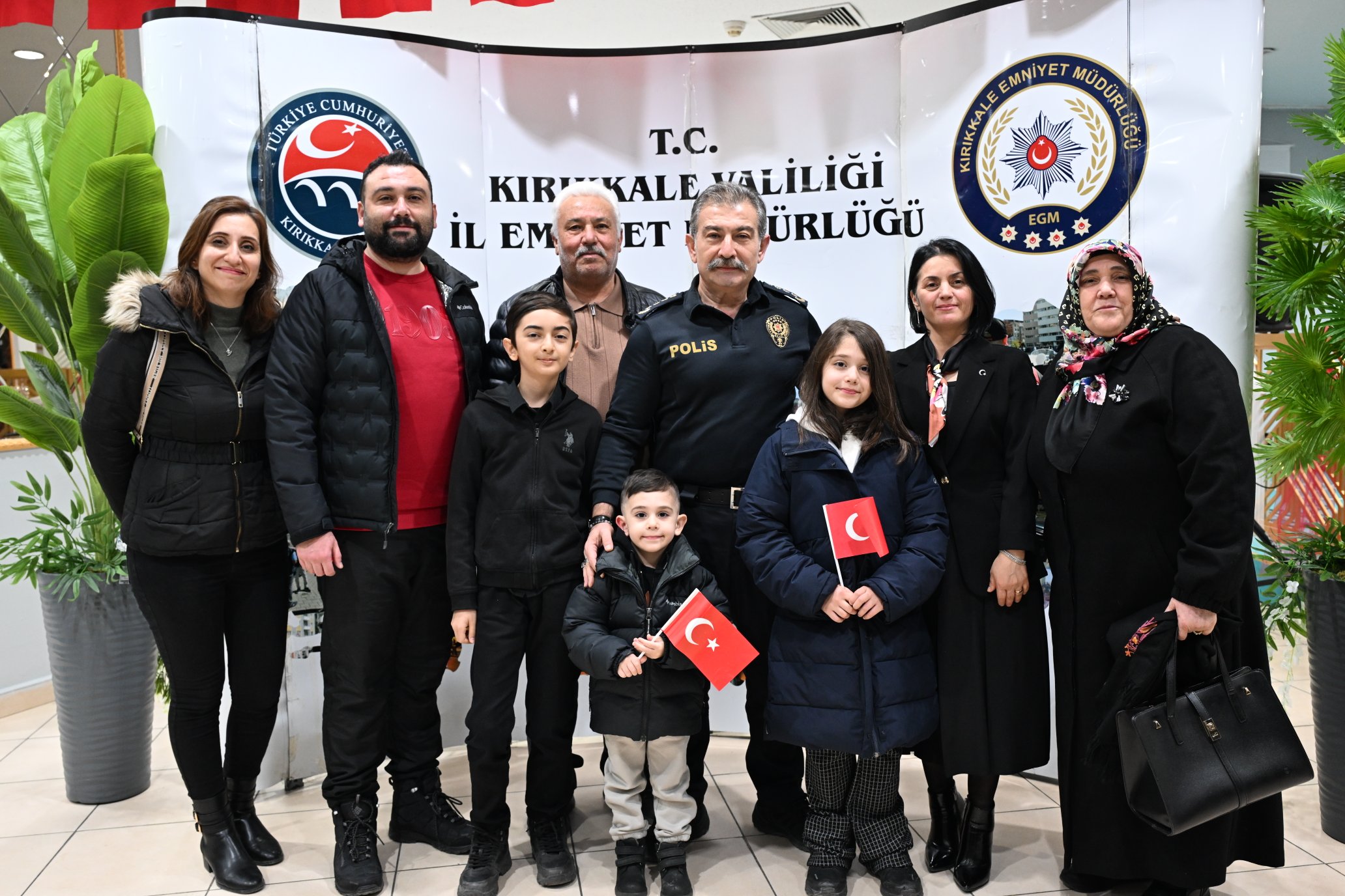 Kırıkkale İl Emniyet Müdürü Mustafa Işık'tan Şehit Aileleri Onuruna Anlamlı Buluşma 7 20251230 233305