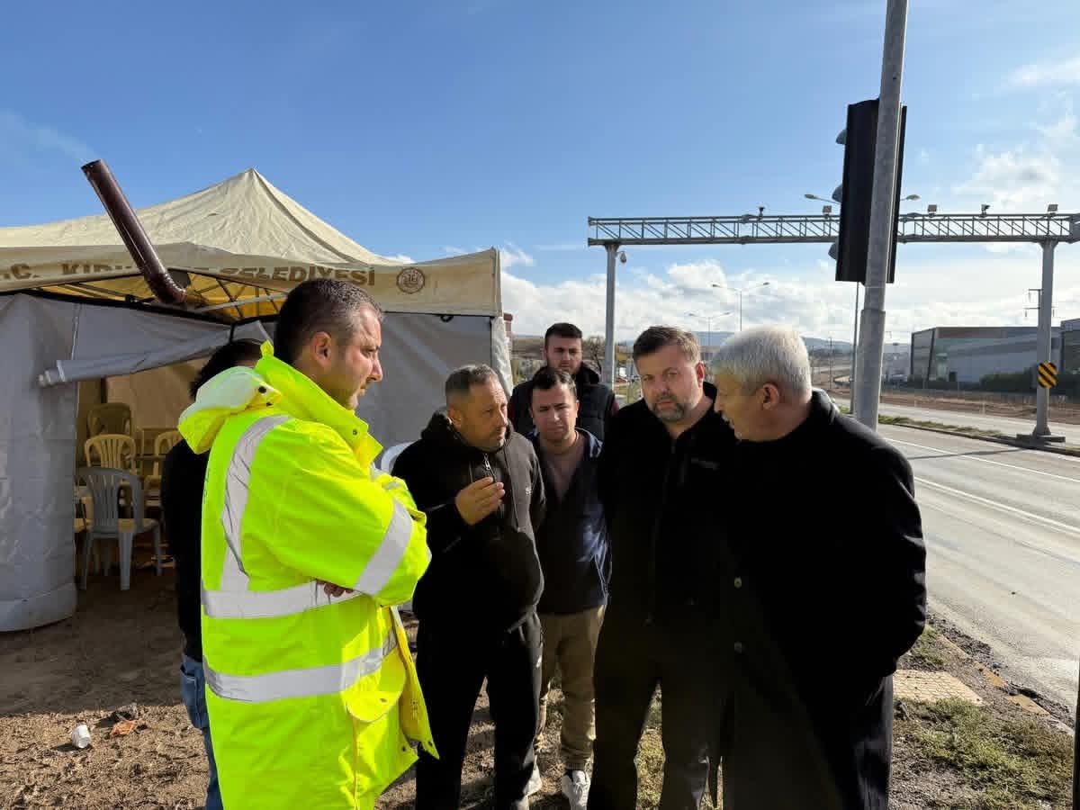 Kırıkkale ve Yahşihan'da Su Kesintisi Ekiplerin Yoğun Çalışmaları Sonucu Giderildi 6 FB IMG 1765115303951