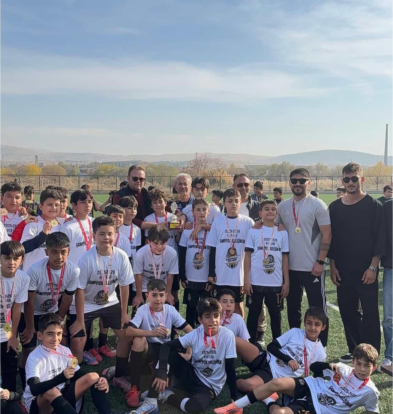 Gelişim Spor'dan Tarihi Başarı: Aynı Kadroyla Üst Üste İki Sezon İl Şampiyonluğu 2 IMG 20251215 150942 933