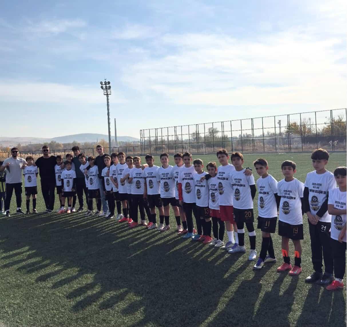 Gelişim Spor'dan Tarihi Başarı: Aynı Kadroyla Üst Üste İki Sezon İl Şampiyonluğu 3 IMG 20251215 150944 998