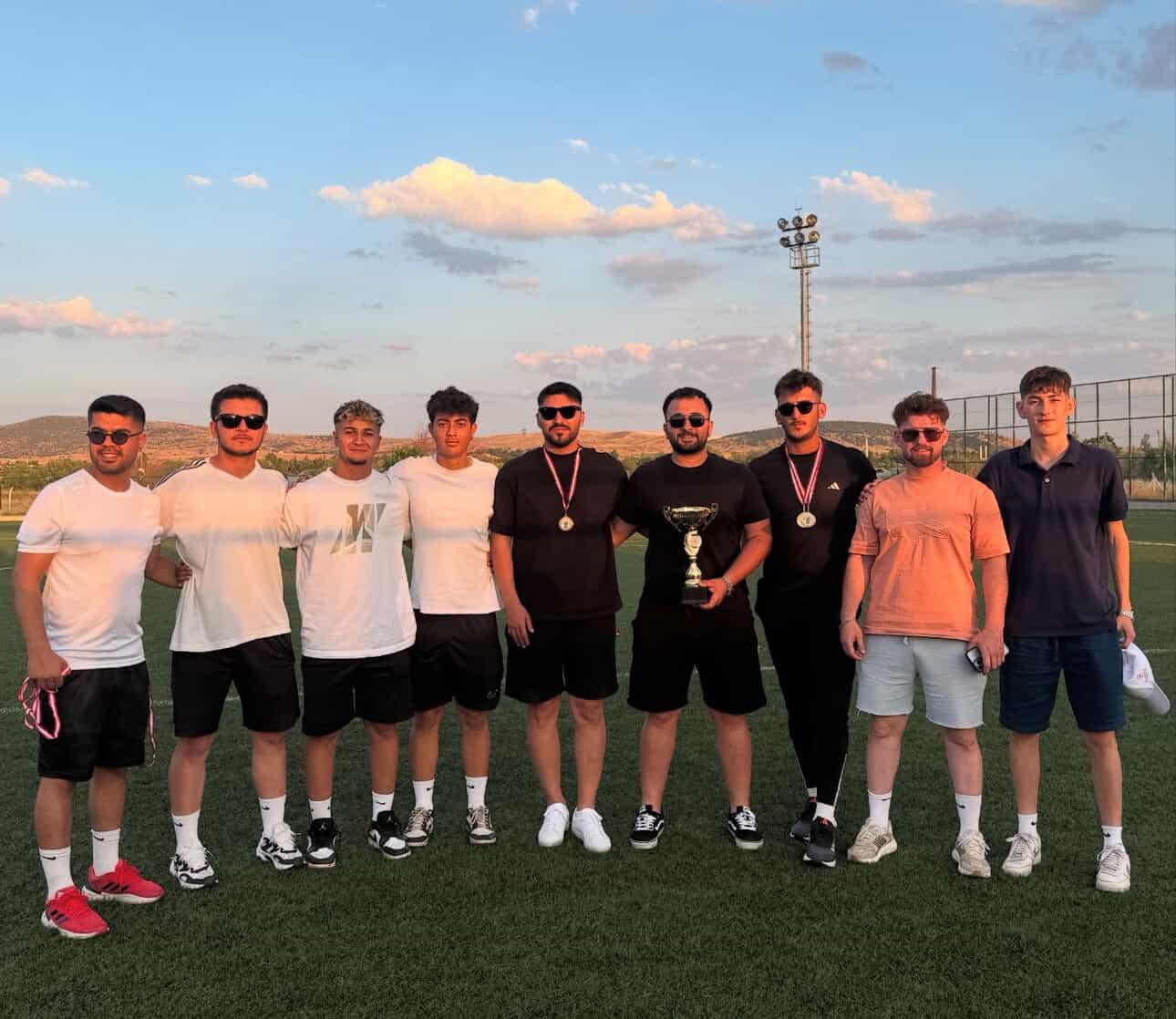 Gelişim Spor'dan Tarihi Başarı: Aynı Kadroyla Üst Üste İki Sezon İl Şampiyonluğu 5 IMG 20251215 150954 944