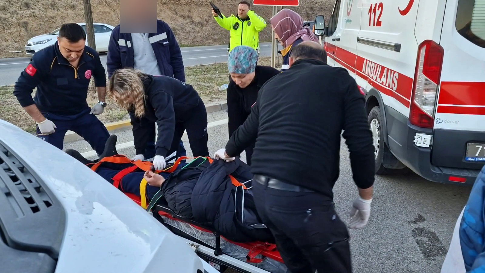 Kırıkkale'de Yürekleri Ağza Getiren Zincirleme Trafik Kazası: İşçi Servisleri Çarpıştı: 10 Yaralı 2 kirikkale kaza 3