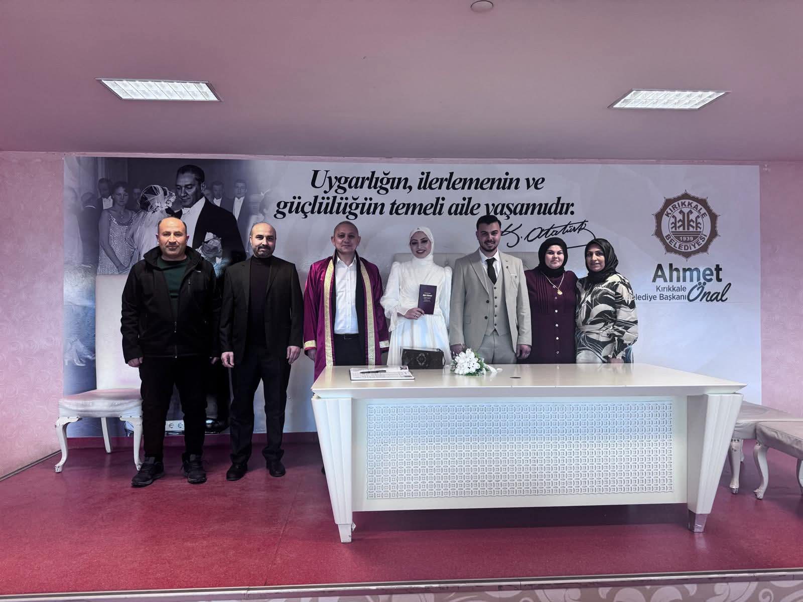 Kırıkkale'de 14 Şubat Sevgililer Günü'nde Evliliğe 'Evet' Dediler: Başkan Önal'dan Çiftlere Sürpriz Nikâh 1 FB IMG 1771069790953