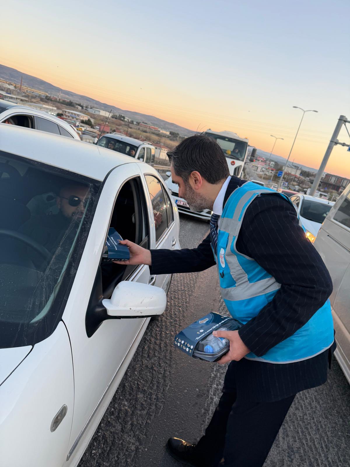 AK Parti Kırıkkale Teşkilatı’ndan 'İftara 5 Kala' ile Gönül Köprüsü 5 646502571 10164214738097272 134756554382775977 n