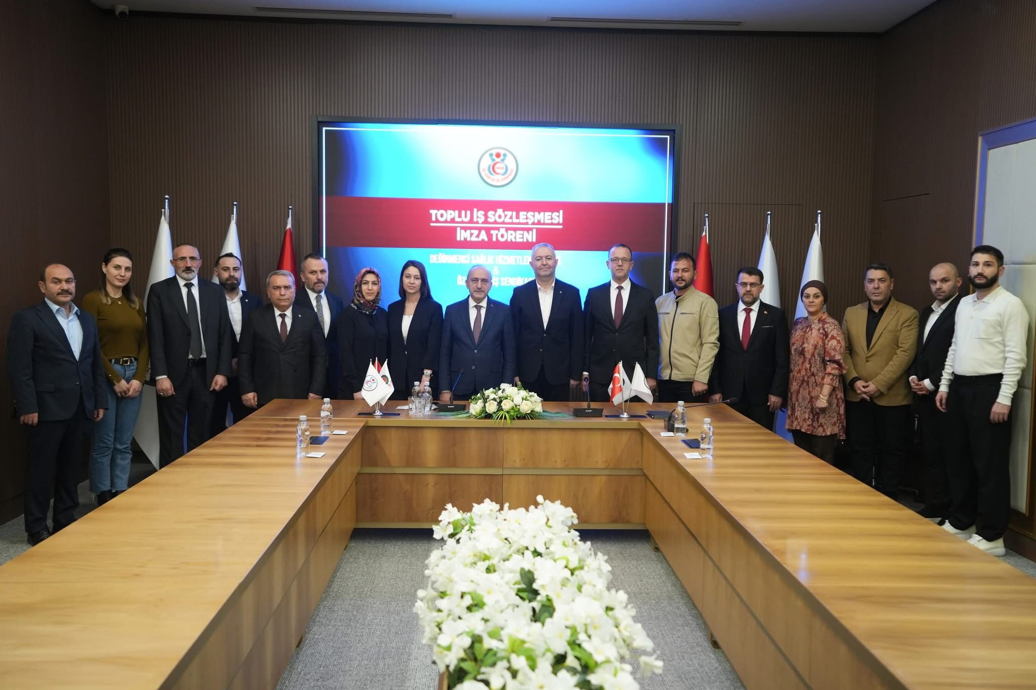 Türkiye’de Bir İlk: Öz Sağlık-İş Sendikası İle Kırıkkale Bozdemir Bakım Merkezi Arasında Tarihi Sözleşme 3 IMG 20260403 WA0013