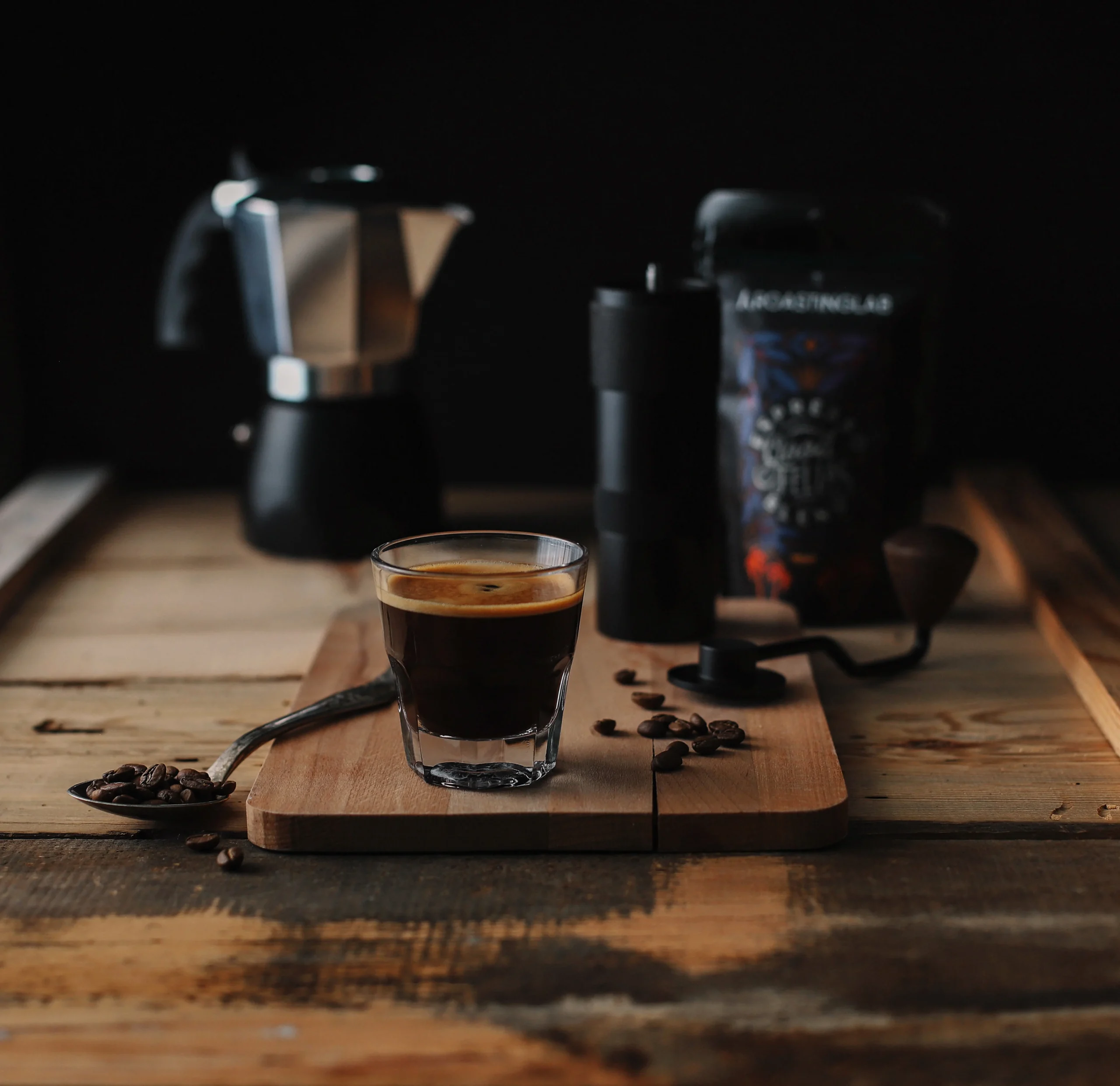 Evde Espresso Keyfi: Doğru Kahve Seçimi ve Hazırla